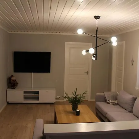 Large Spacious Single-family With 15 Beds Lii