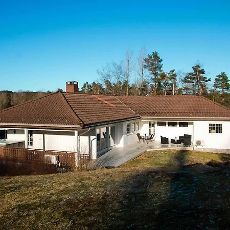 Villa Large Spacious Single-family With 15 Beds