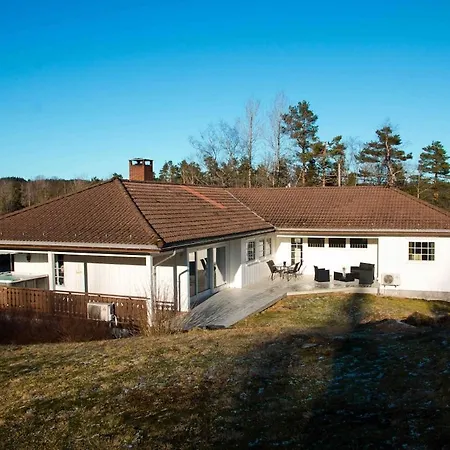 Villa Large Spacious Single-family With 15 Beds