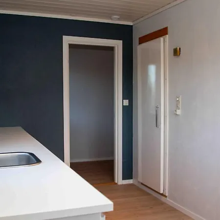 Large Spacious Single-family With 15 Beds