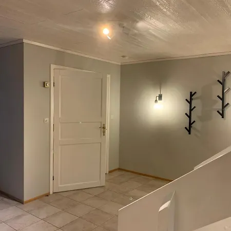 Large Spacious Single-family With 15 Beds *