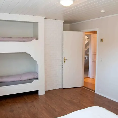 Large Spacious Single-family With 15 Beds 别墅